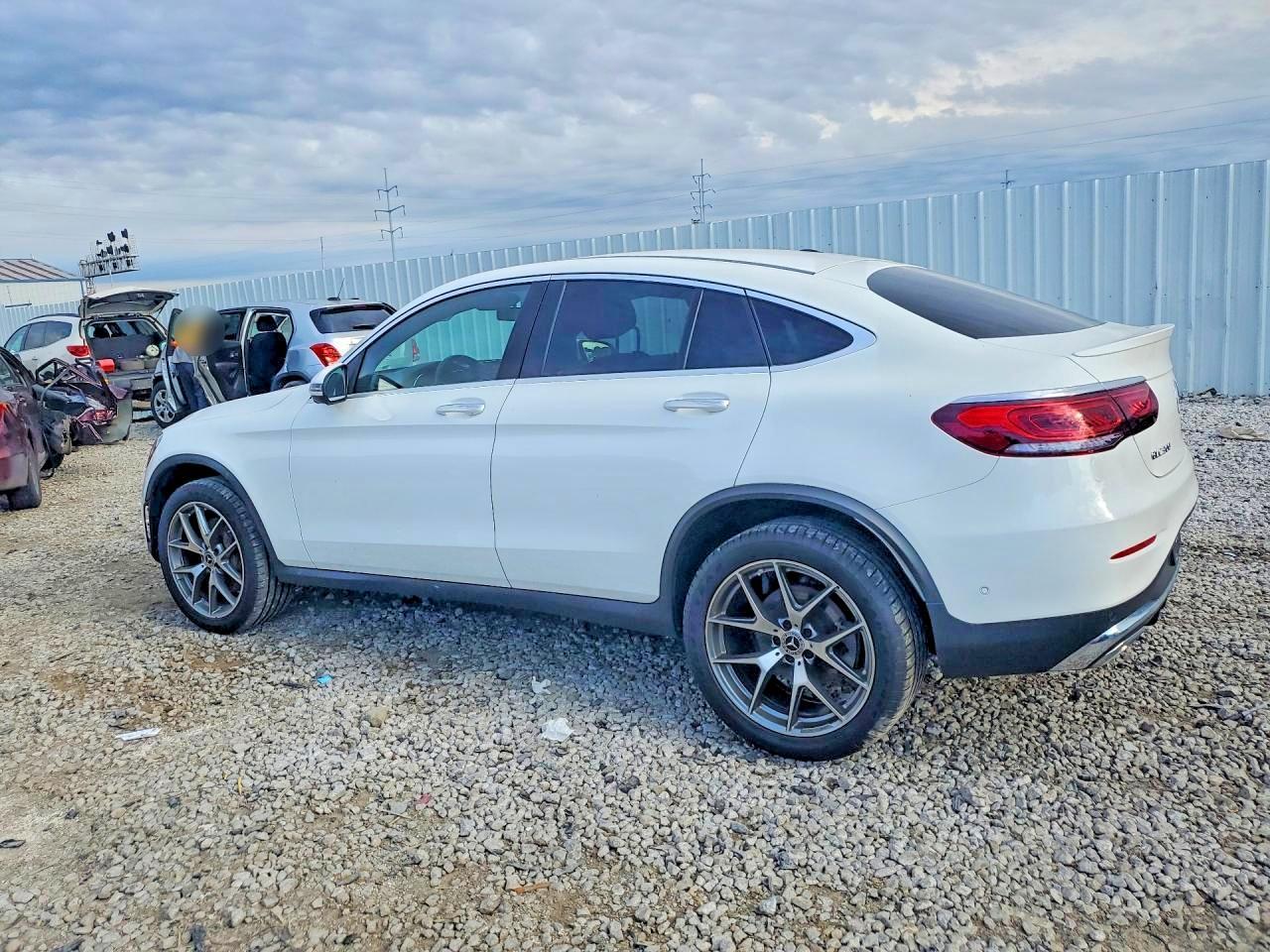 2022 Mercedes-Benz Glc Coupe 300 4Matic - Image 2