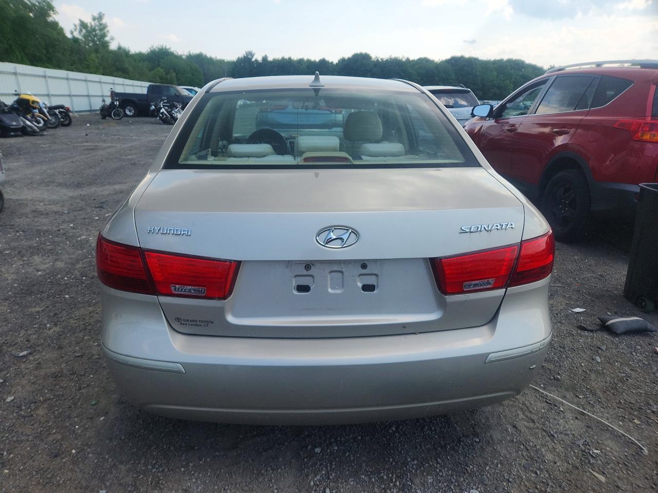 2010 Hyundai Sonata Gls - Image 6