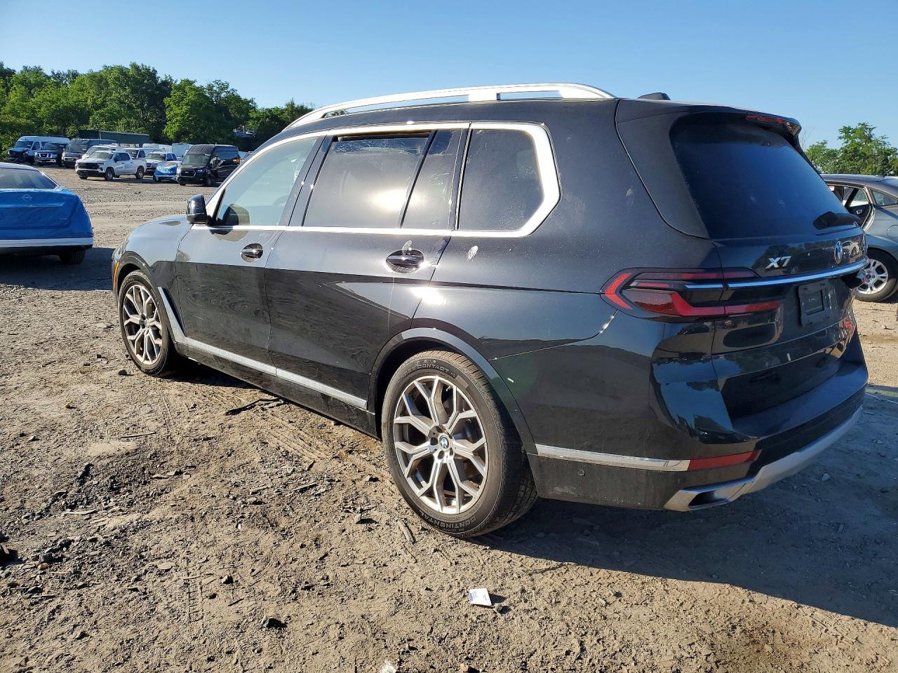 2025 BMW X7 xDrive40I - Фото 2