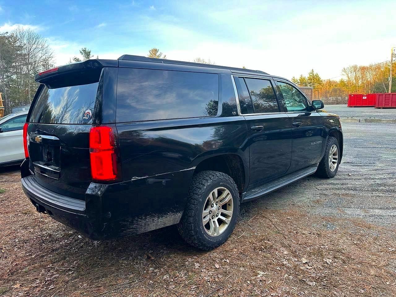 2015 Chevrolet Suburban K1500 Ls - Фото 4