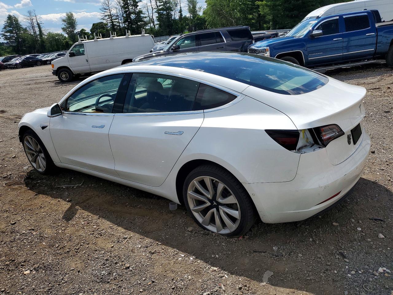 2019 Tesla Model 3 - Фото 2