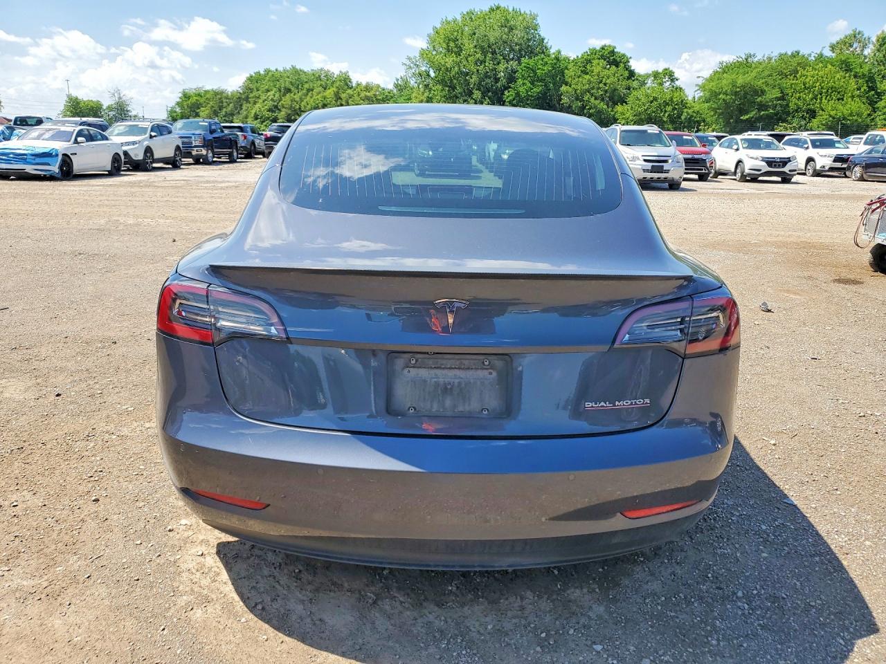 2019 Tesla Model 3 - Фото 6