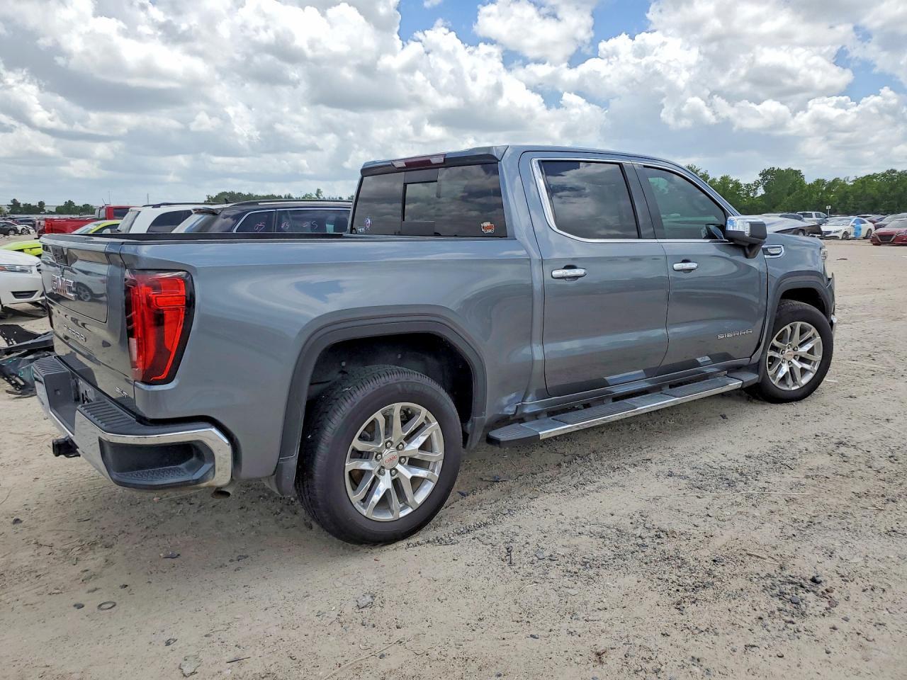 2022 GMC Sierra Limited C1500 Slt - Image 3