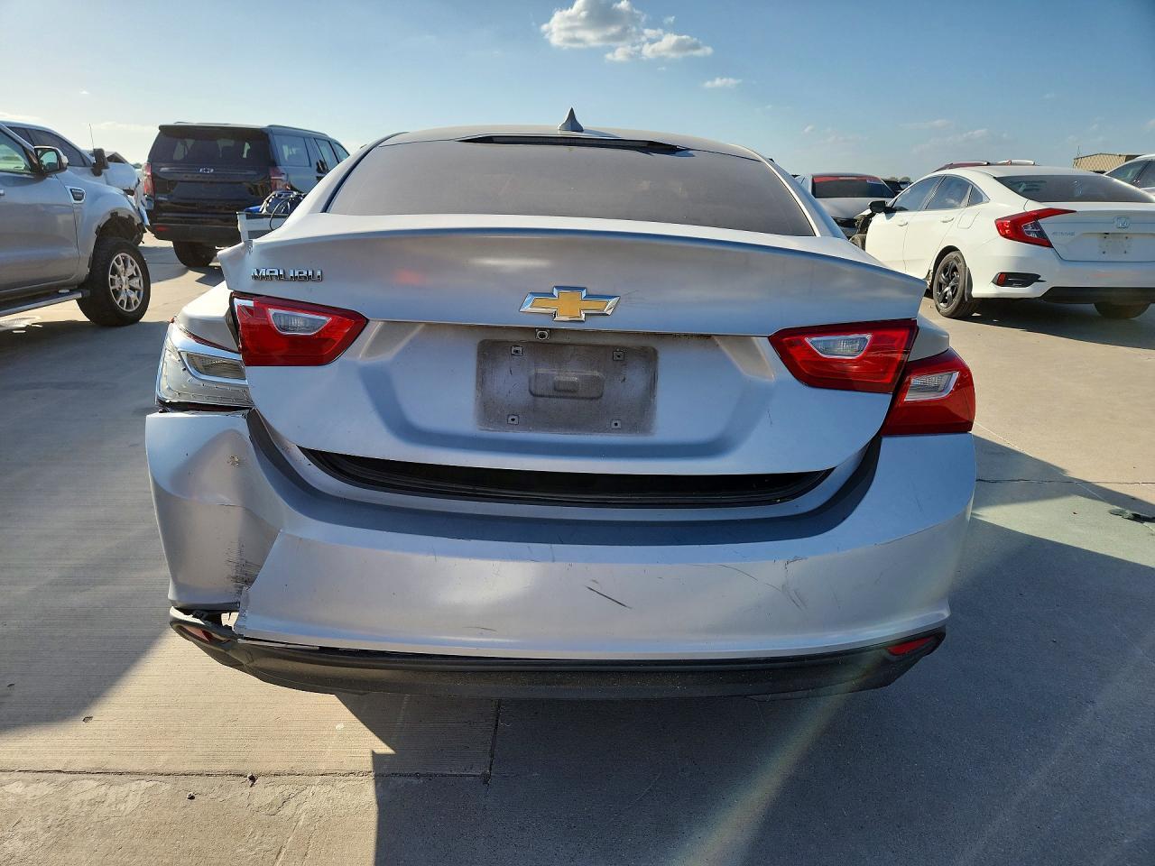2017 Chevrolet Malibu Ls - Image 6
