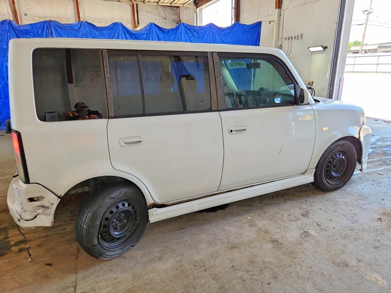 2005 Toyota Scion Xb - Фото 3