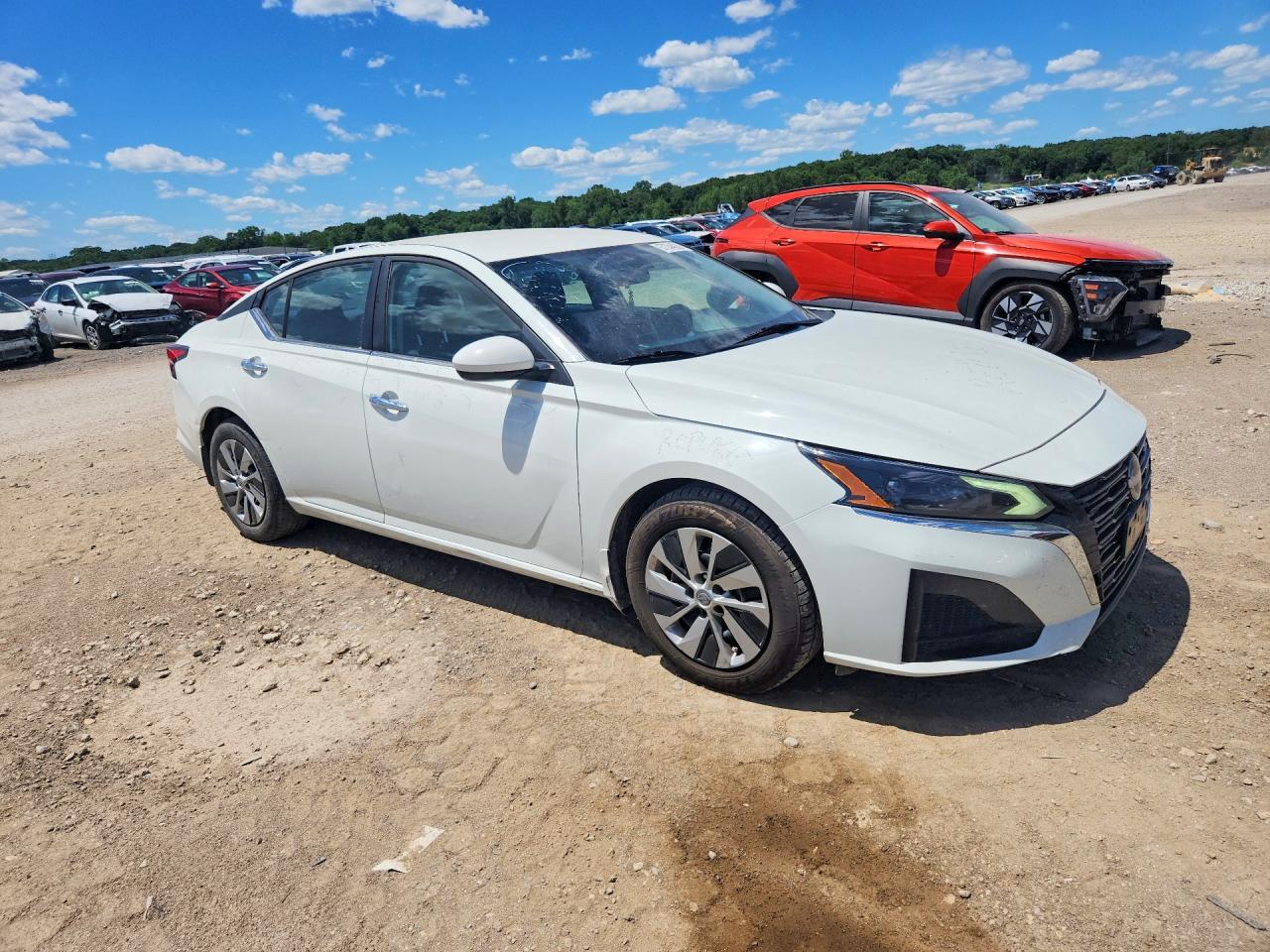 2023 Nissan Altima S - Фото 4