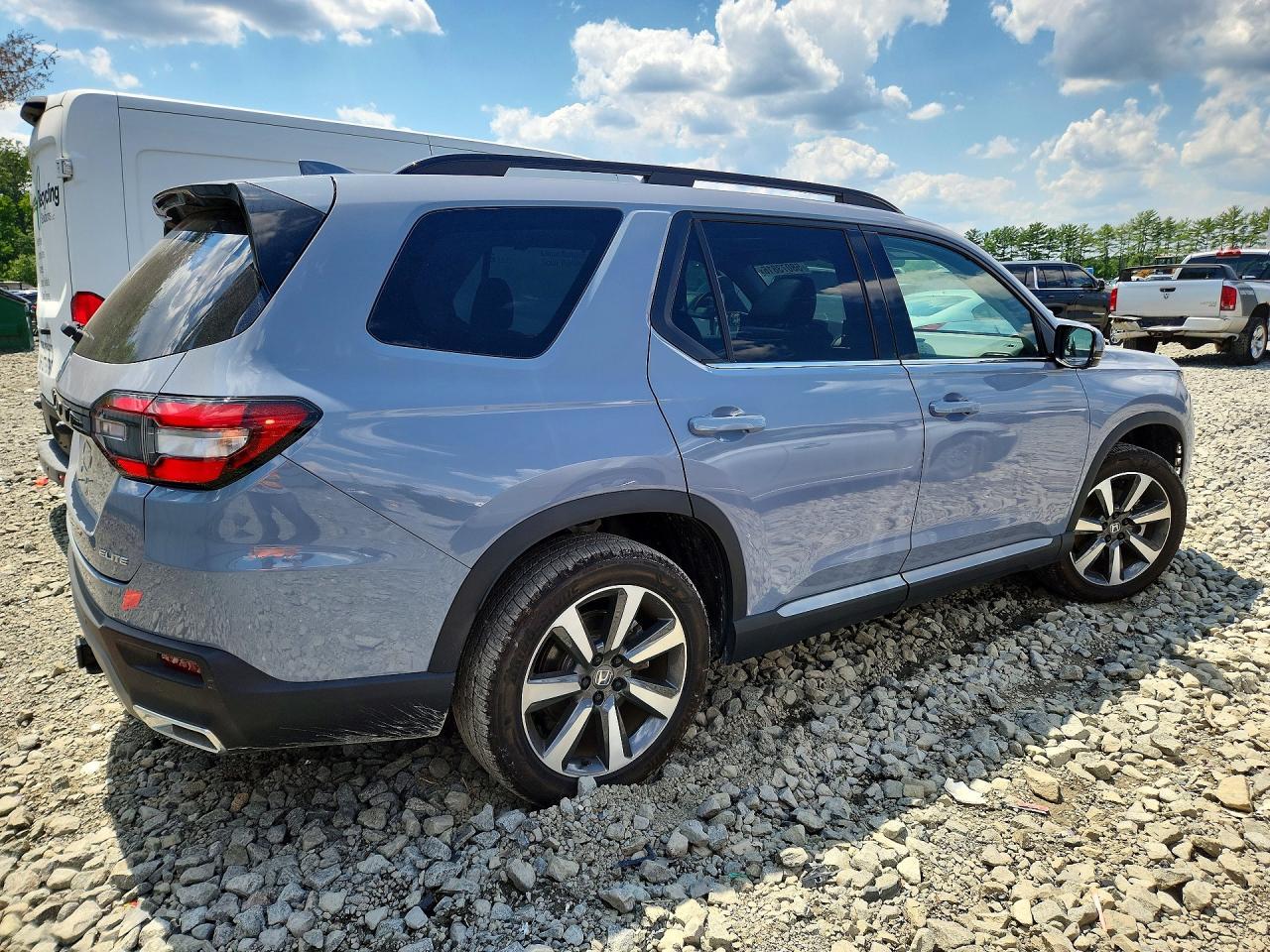 2025 Honda Pilot Elite - Image 3