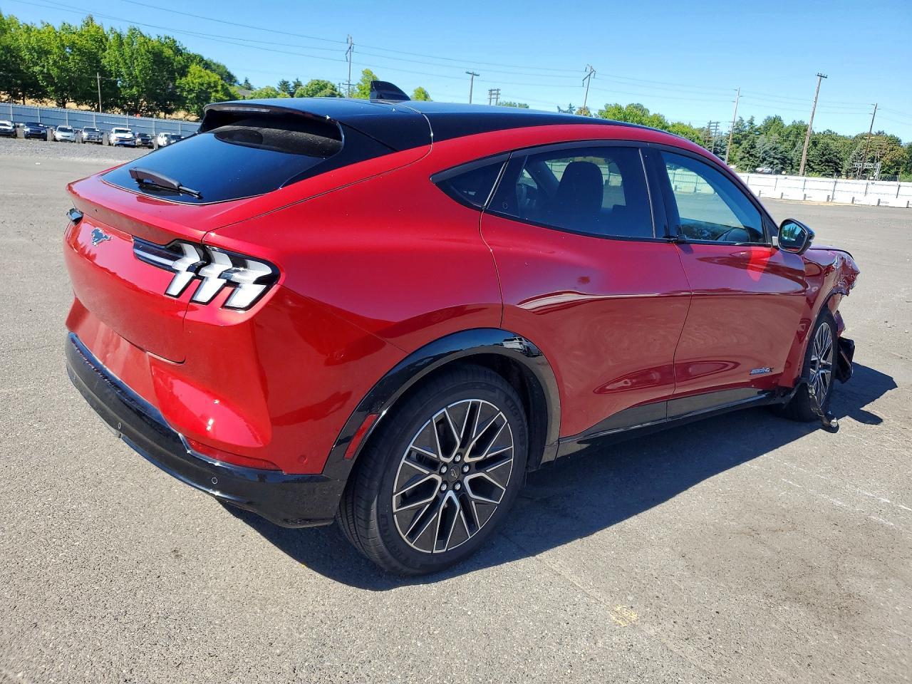 2024 Ford Mustang Mach-E Premium - Фото 3