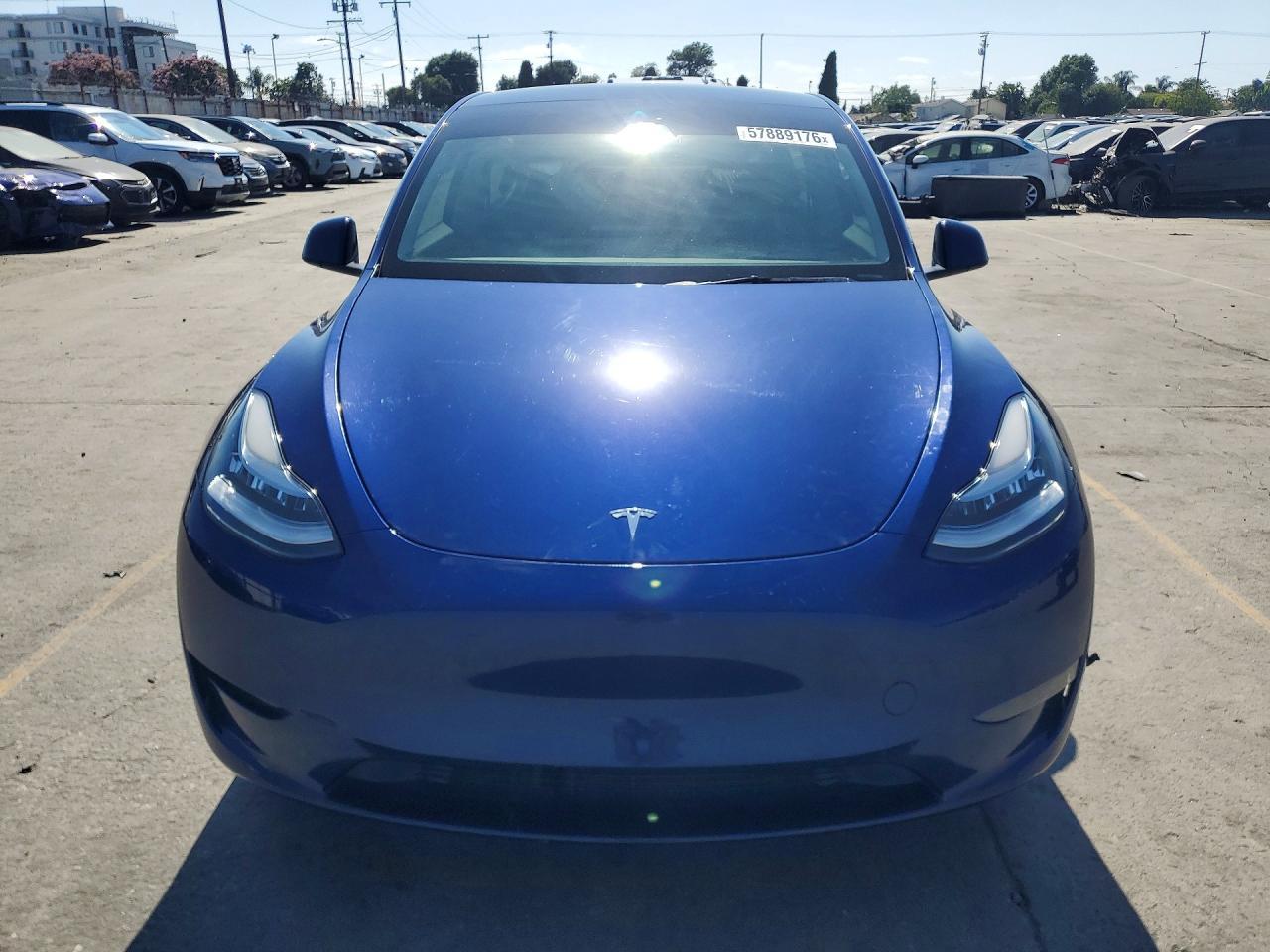 2023 Tesla Model Y - Фото 5