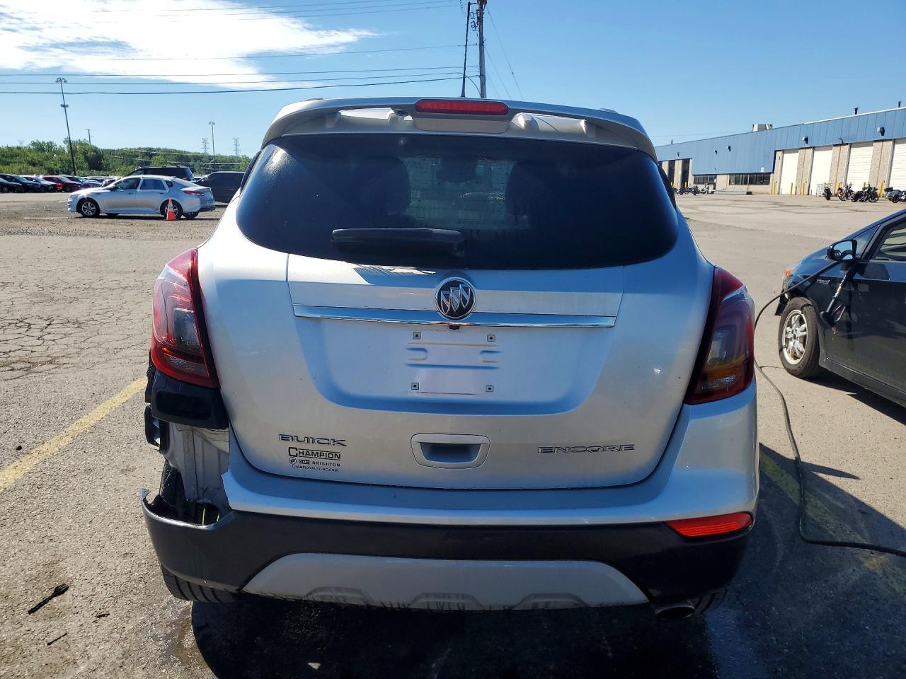 2018 Buick Encore Sport Touring - Image 6