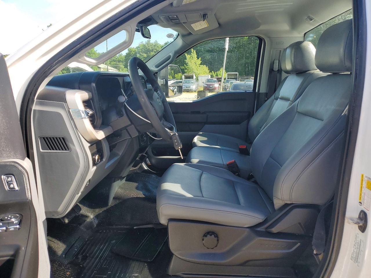 2023 Ford F250 Super Duty - Фото 7