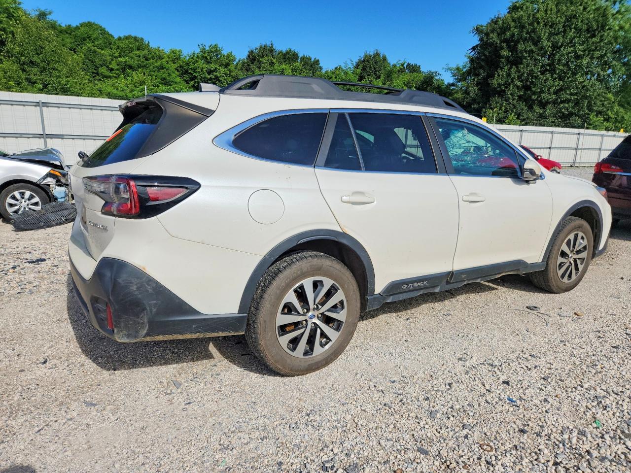 2022 Subaru Outback Premium - Фото 3