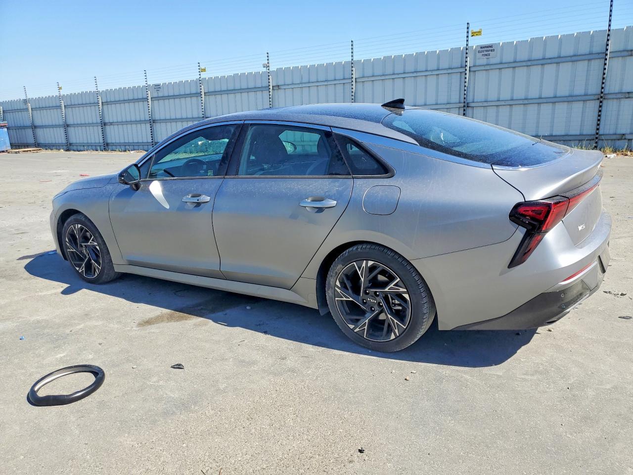 2025 Kia K5 Gt Line - Image 2