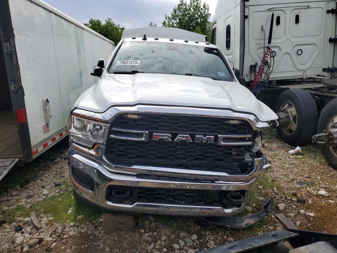 2022 Ram 3500 Tradesman Utility / Service Truck - Фото 5