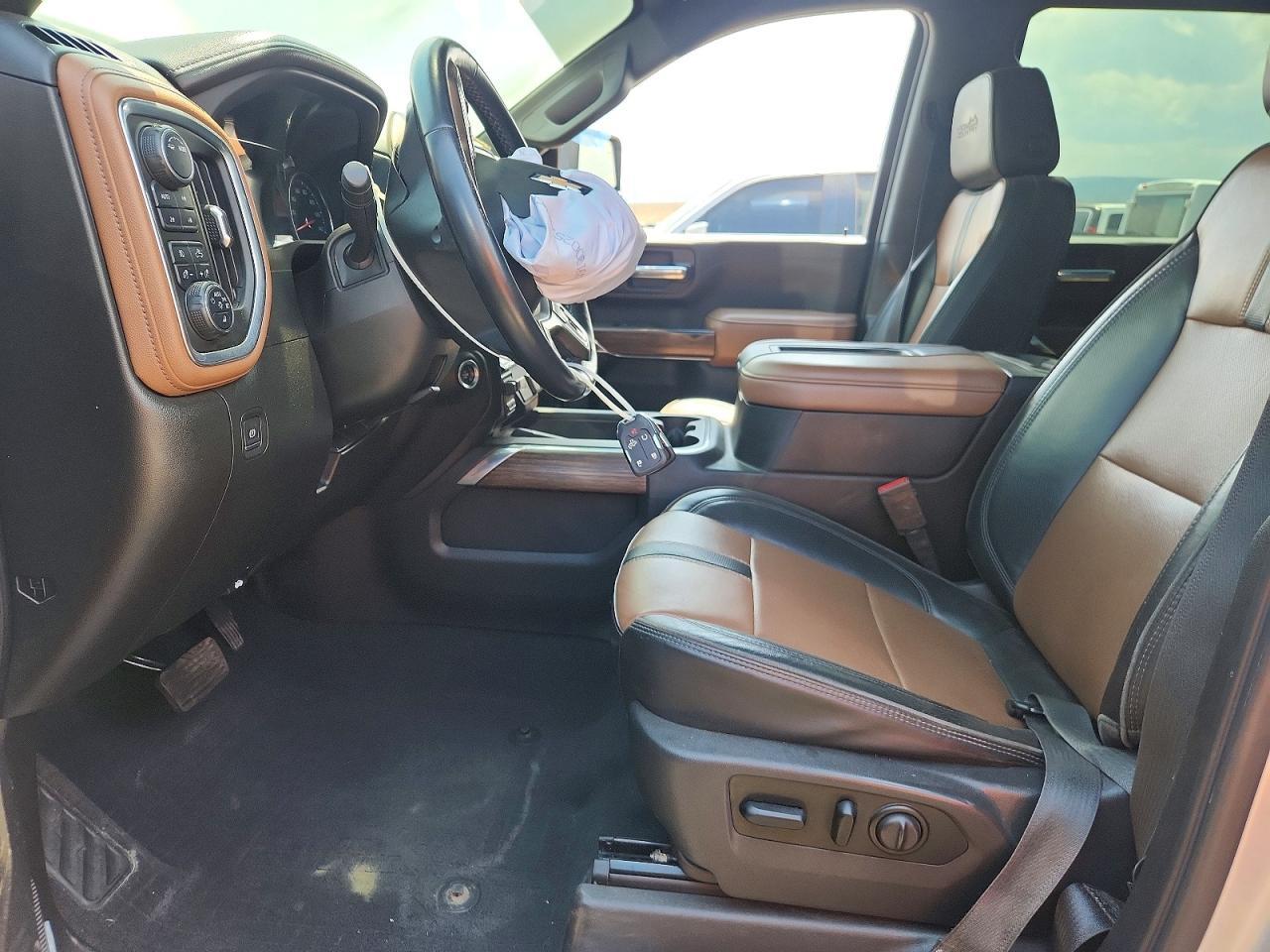 2022 Chevrolet Silverado K3500 High Country - Фото 7