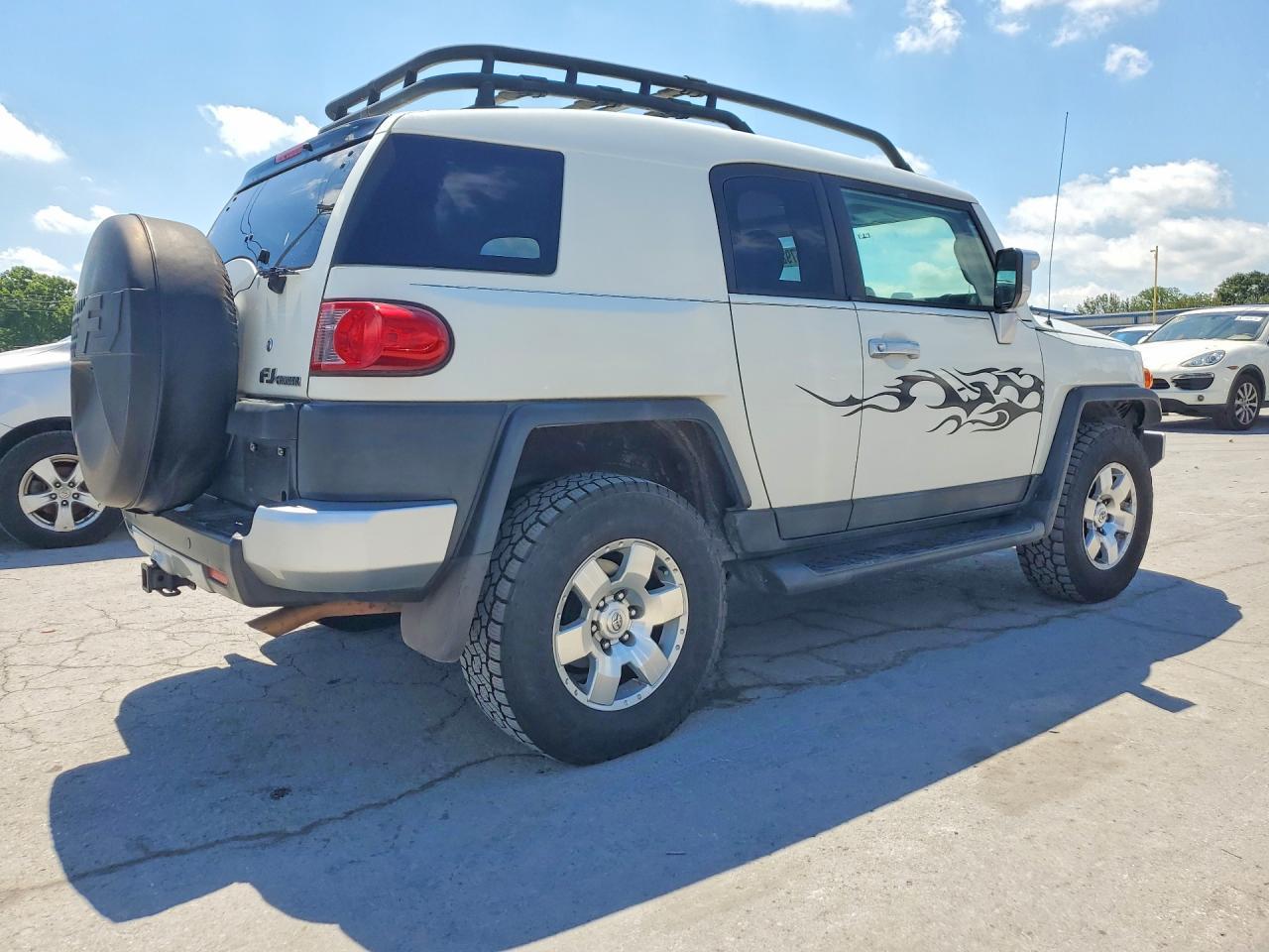 2010 Toyota Fj Cruiser Base - Фото 3