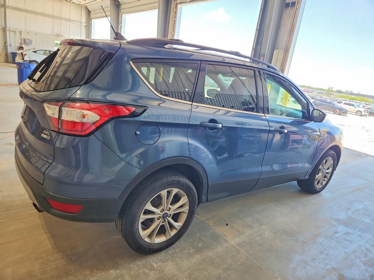 2018 Ford Escape Sel - Image 3