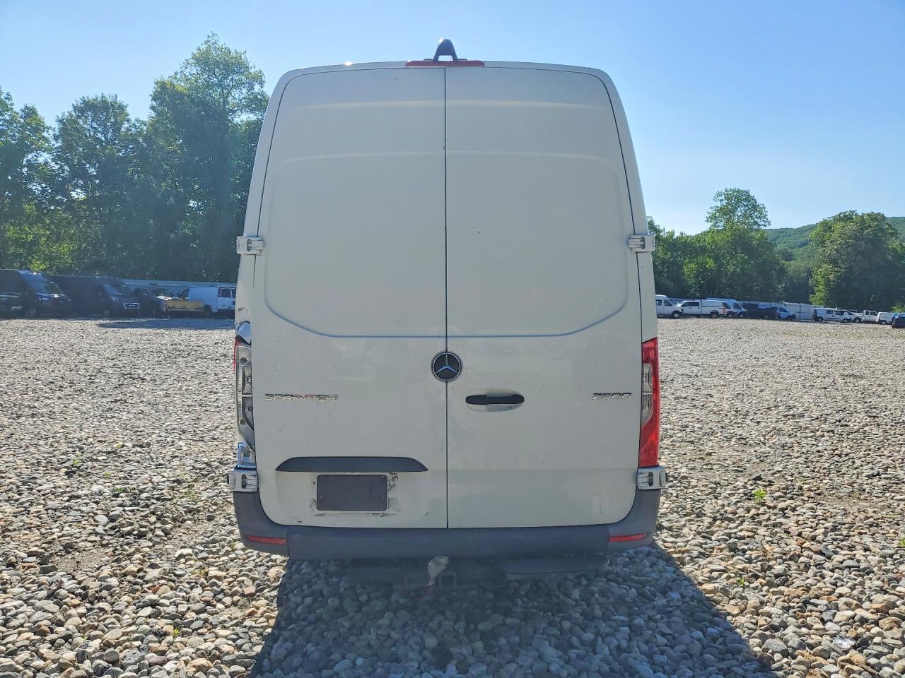 2022 Mercedes-Benz Sprinter 2500 - Фото 6