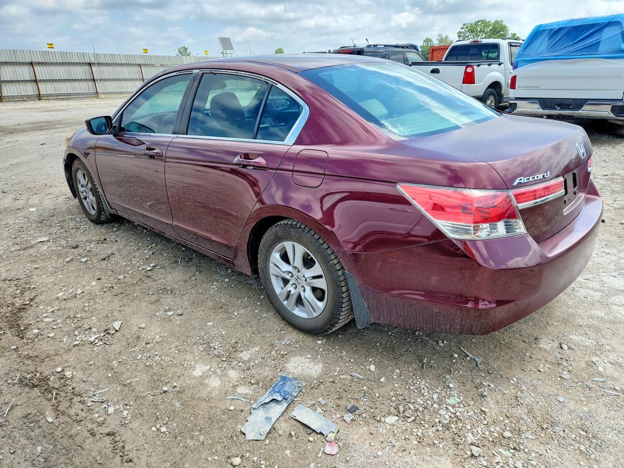 2011 Honda Accord Lxp - Фото 2