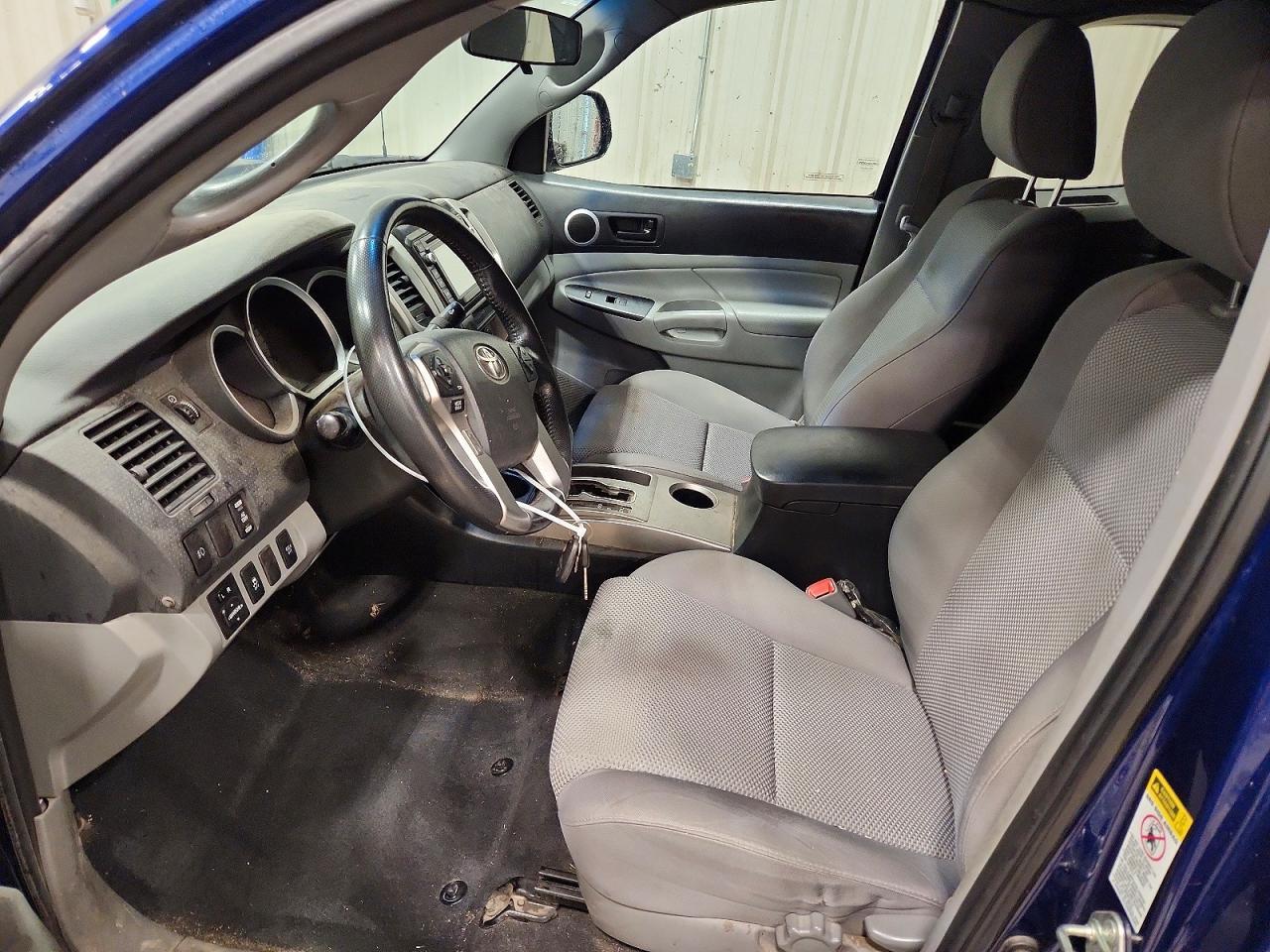 2015 Toyota Tacoma V6 - Image 7