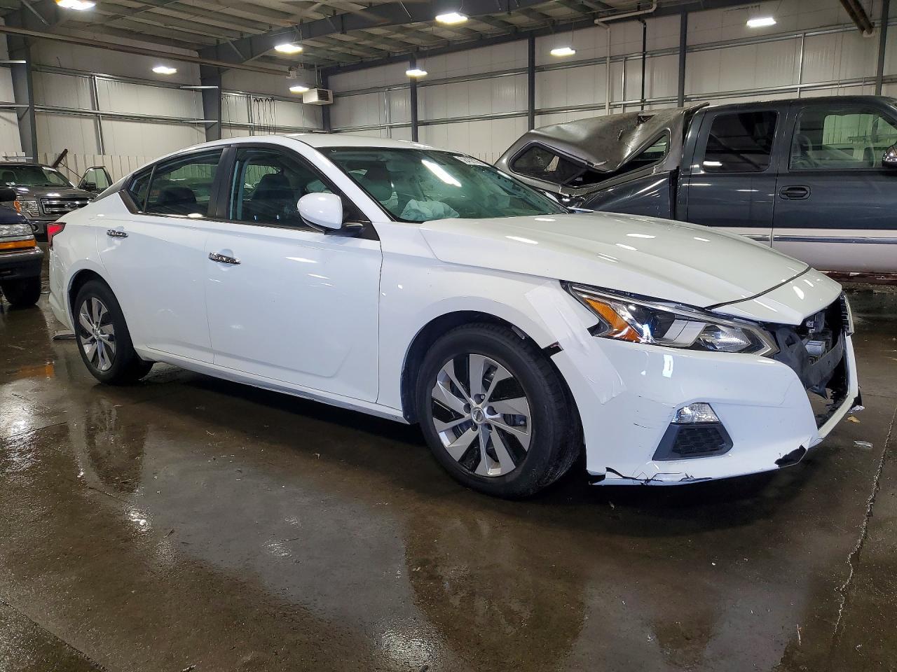 2020 Nissan Altima S - Фото 4