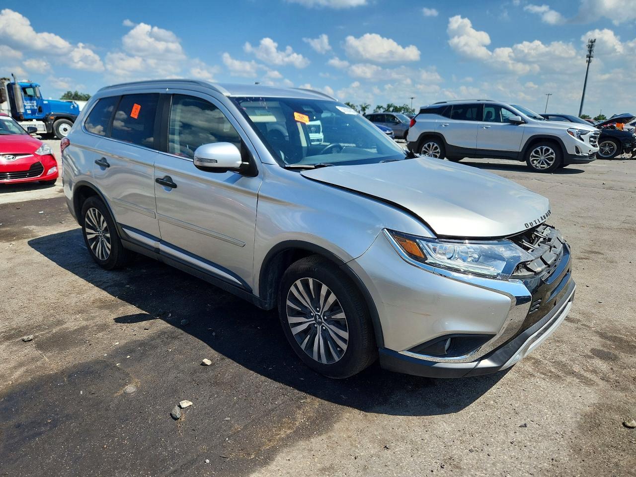 2020 Mitsubishi Outlander Se - Фото 4