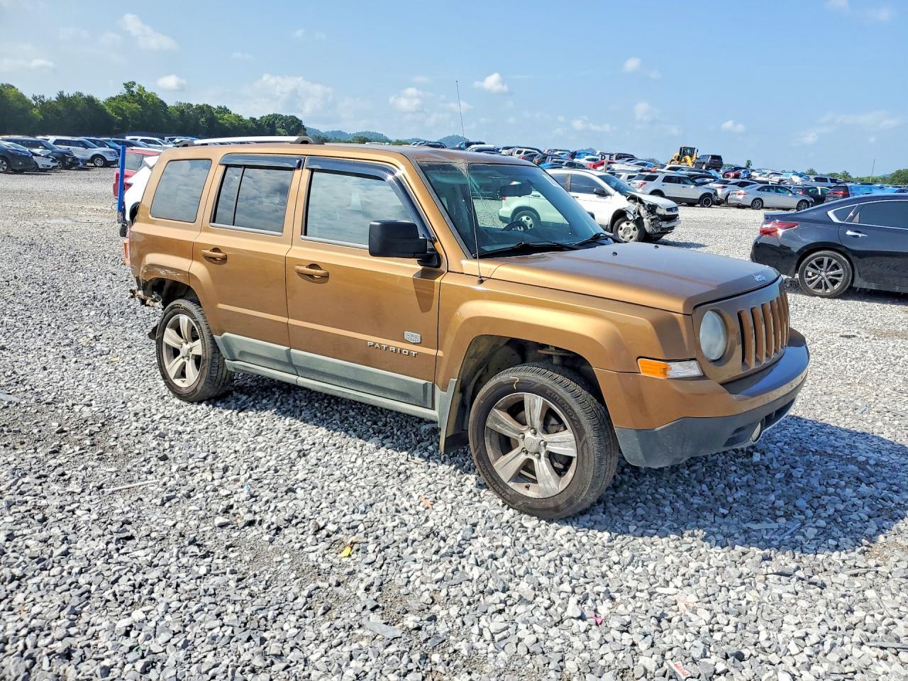 2011 Jeep Patriot Latitude - Фото 4