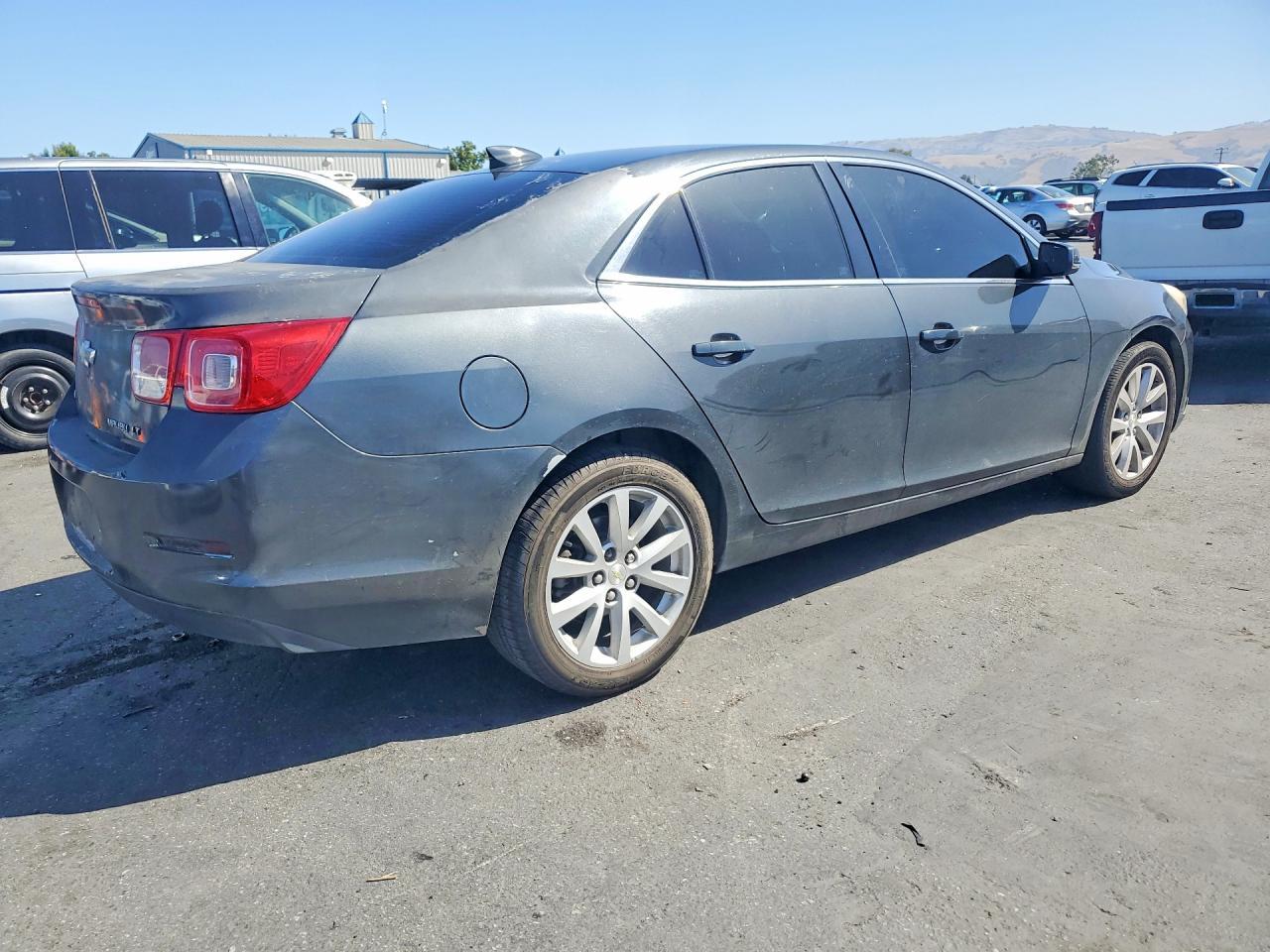 2015 Chevrolet Malibu - Image 3