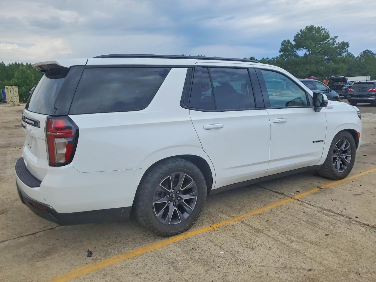 2021 Chevrolet Tahoe K1500 Z71 - Image 3
