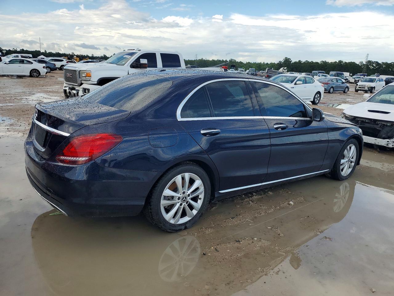 2019 Mercedes-Benz C 300 - Фото 3