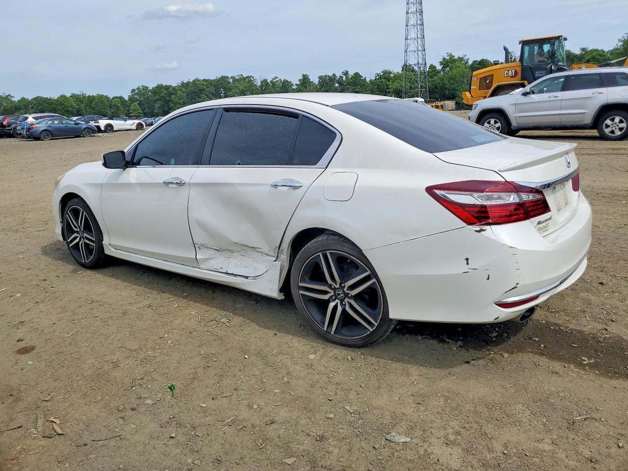 2017 Honda Accord Sport - Фото 2