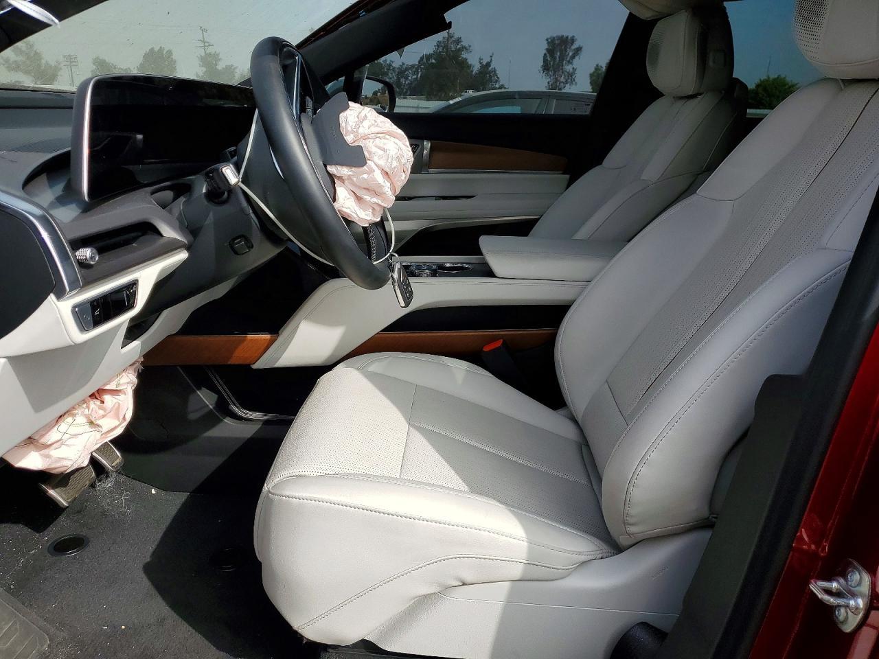 2026 Cadillac Vistiq Sport - Фото 7