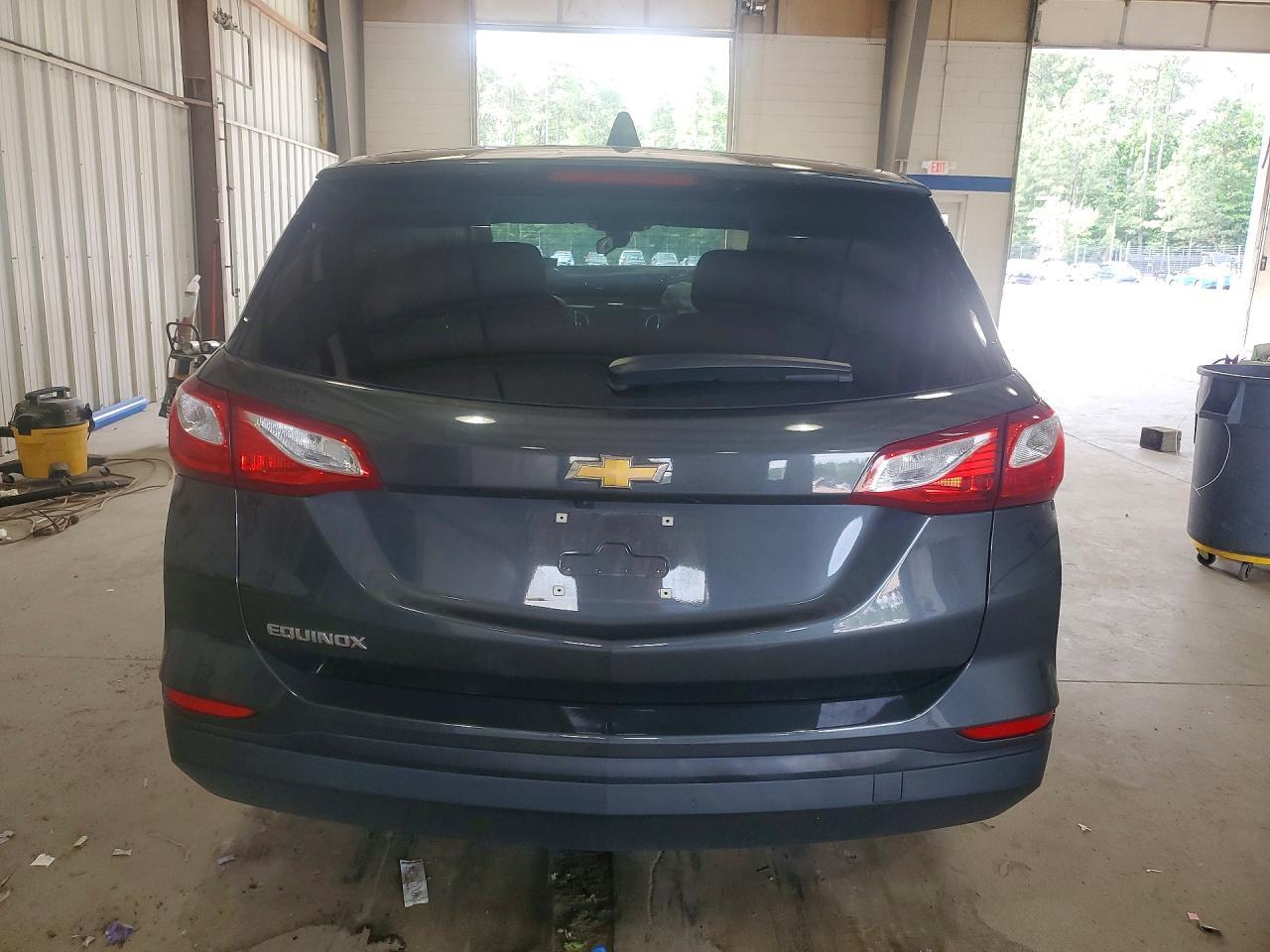 2021 Chevrolet Equinox Ls - Image 6