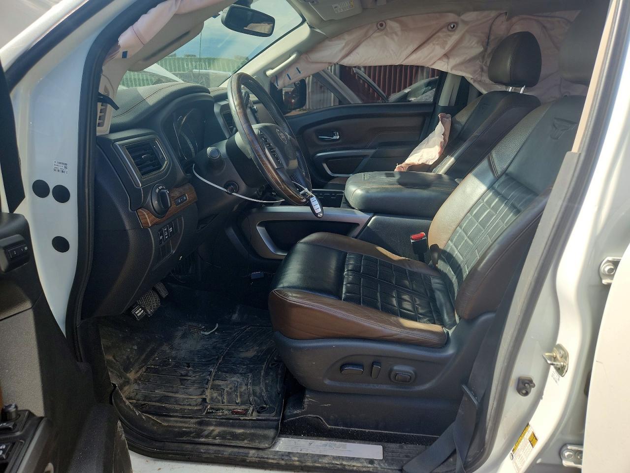 2017 Nissan Titan Platinum Reserve - Image 7