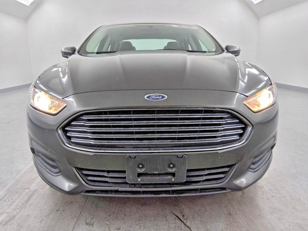 2016 Ford Fusion S - Фото 5