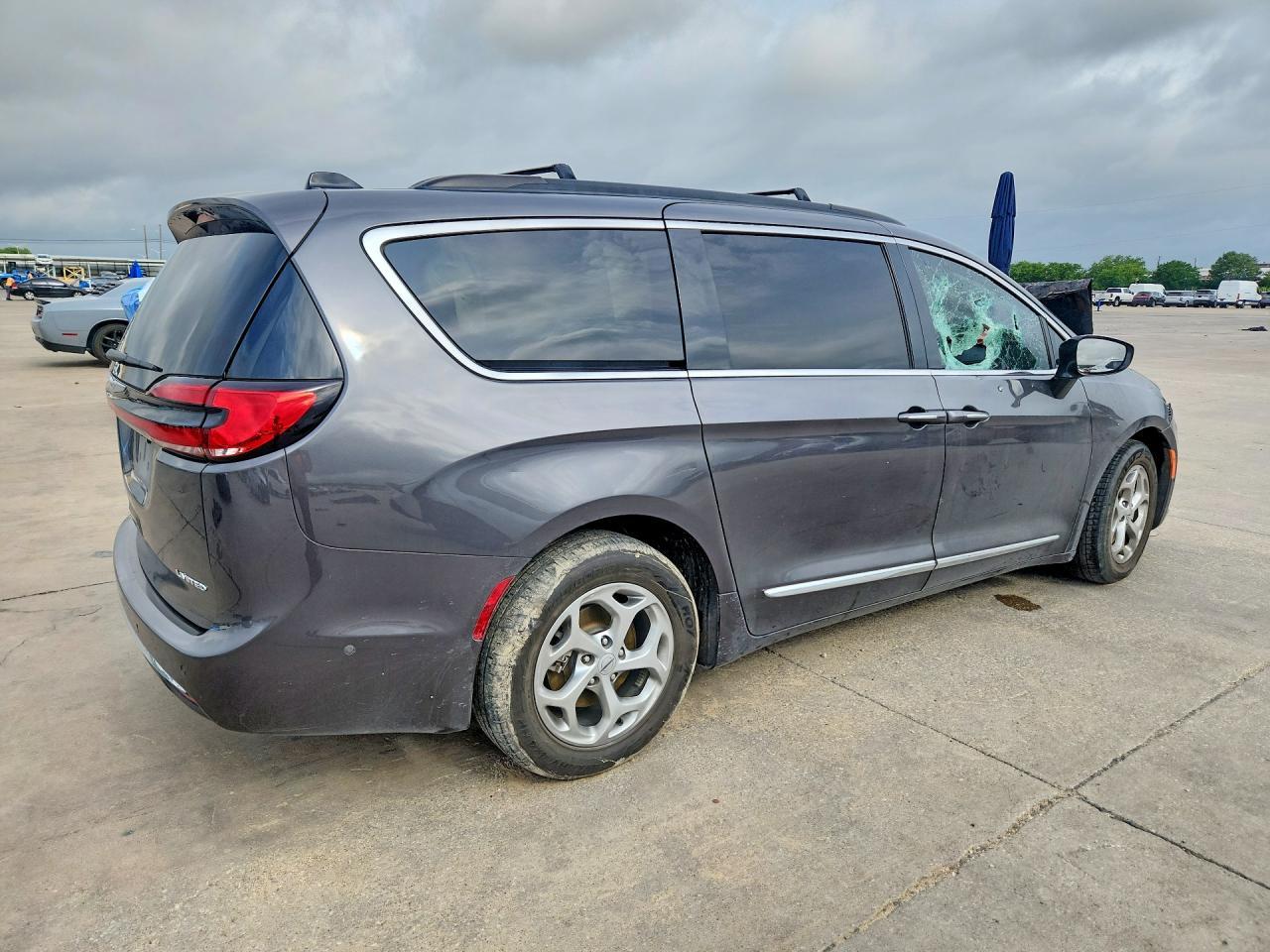 2023 Chrysler Pacifica Limited - Фото 3