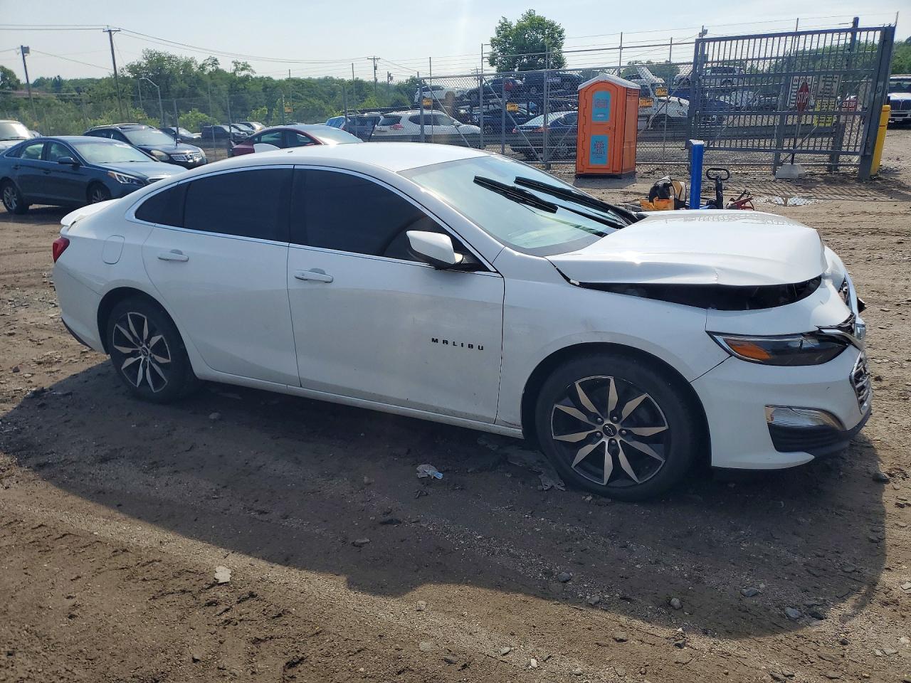 2020 Chevrolet Malibu Rs - Image 4