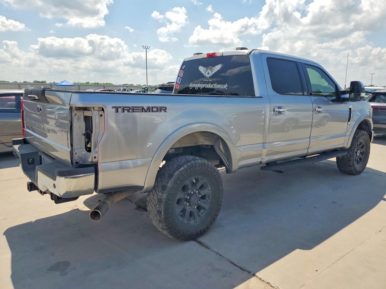 2021 Ford F250 Super Duty - Фото 3