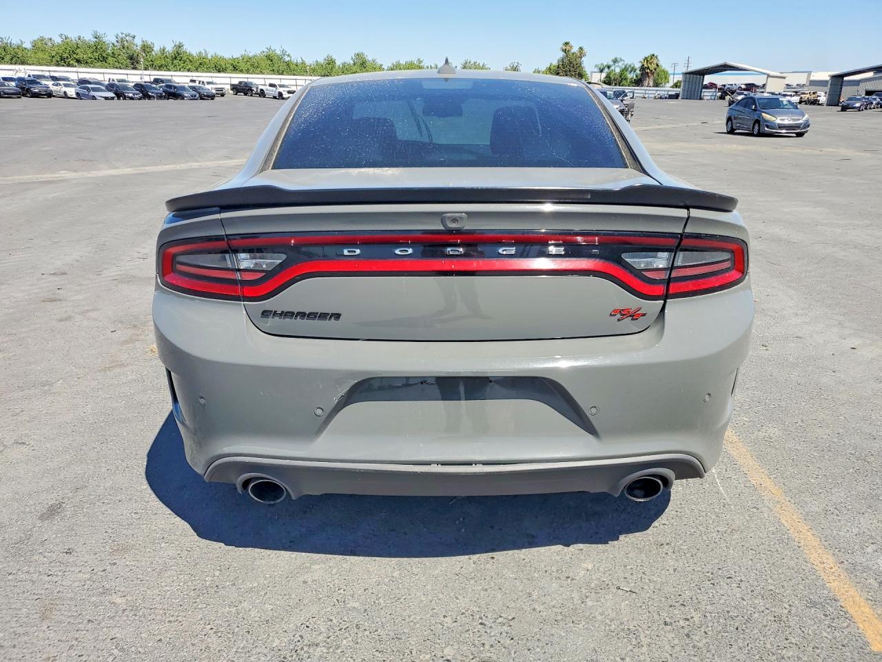 2018 Dodge Charger R - Image 6
