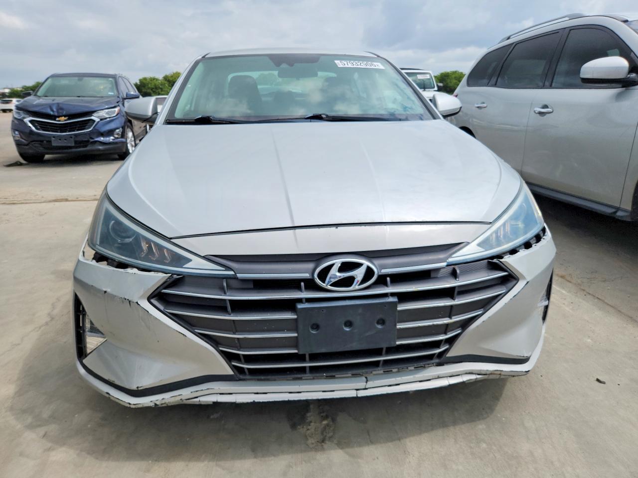 2020 Hyundai Elantra Sel - Image 5