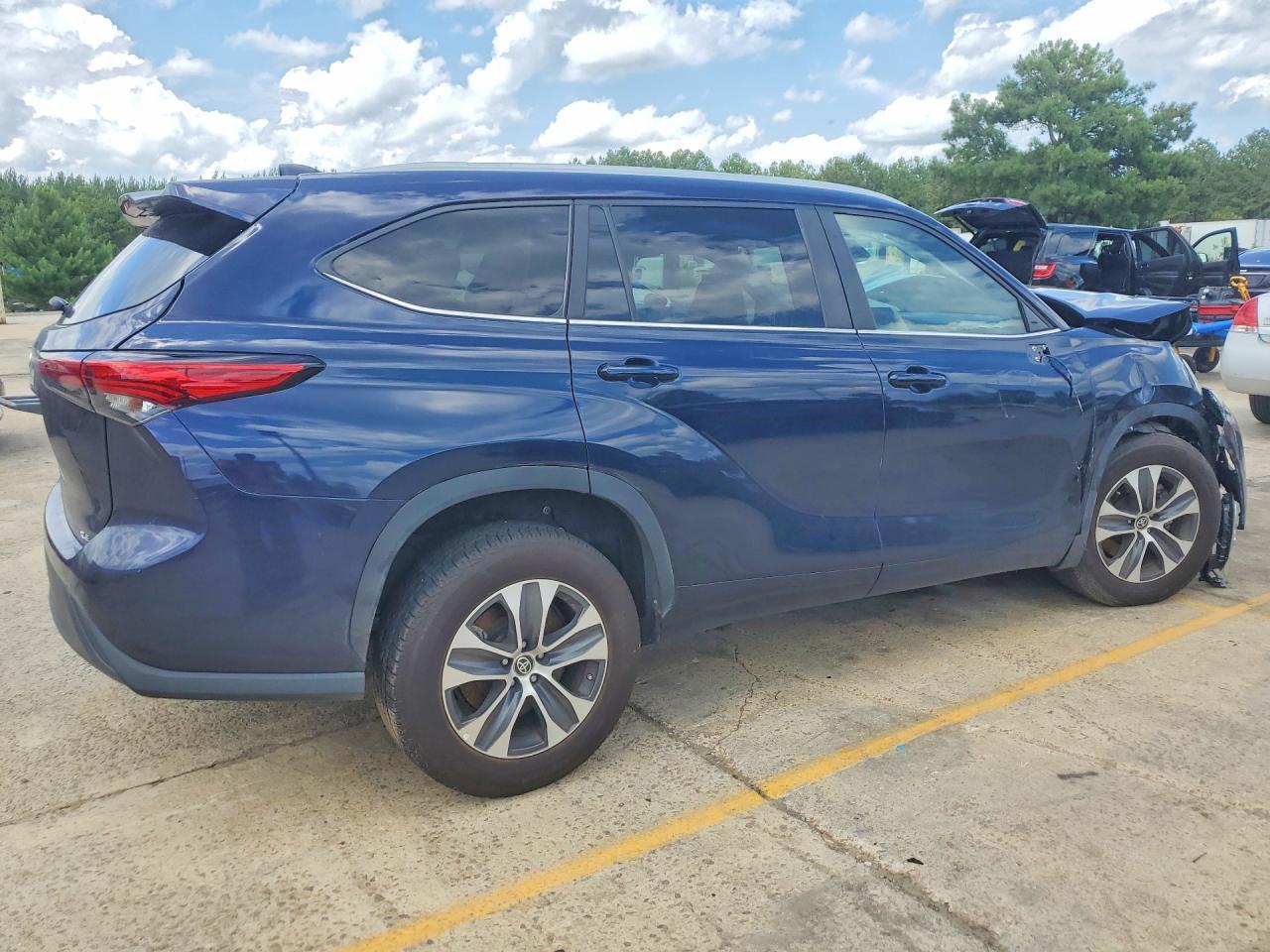 2023 Toyota Highlander Xle - Фото 3