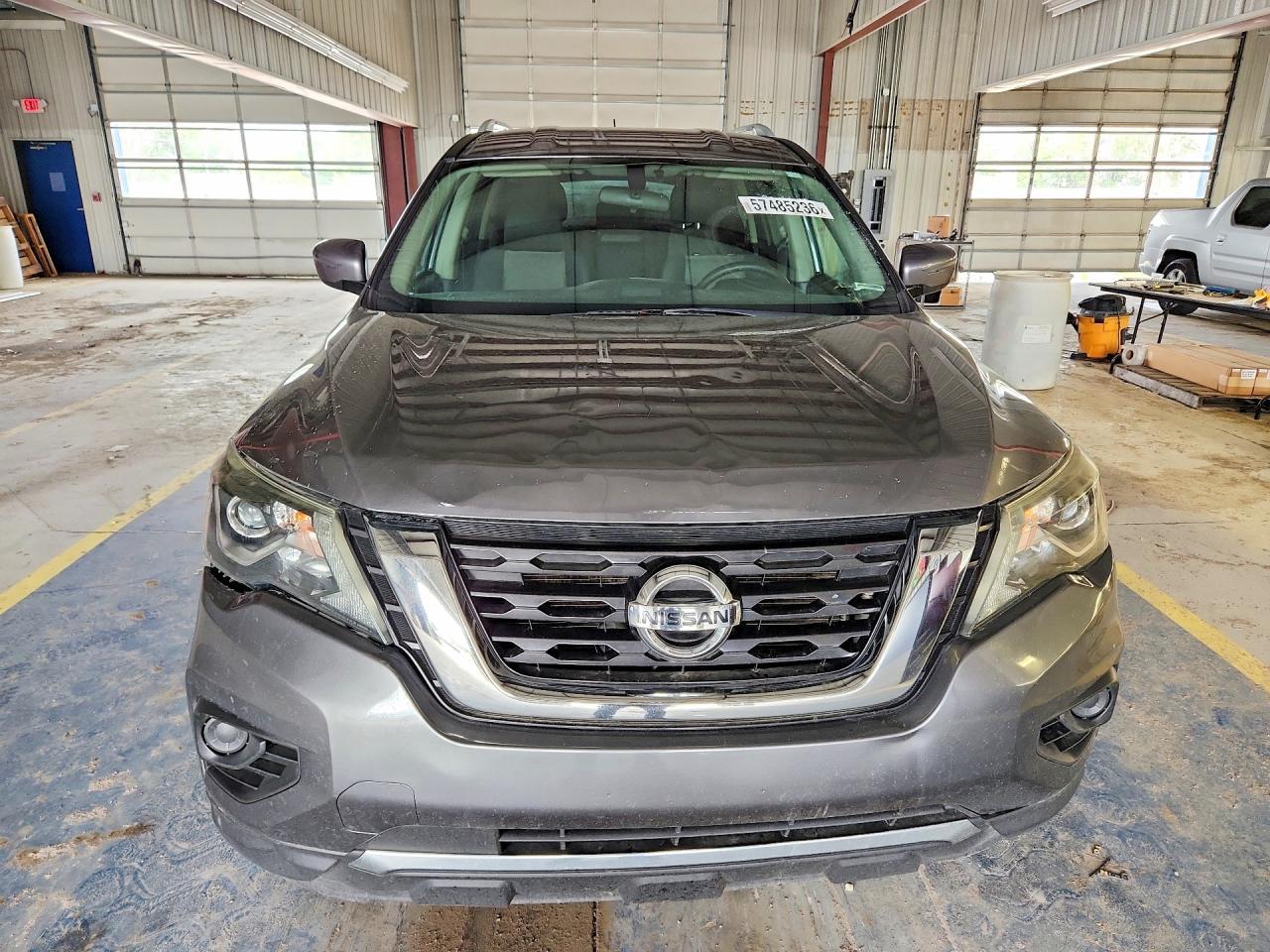 2017 Nissan Pathfinder S - Image 5