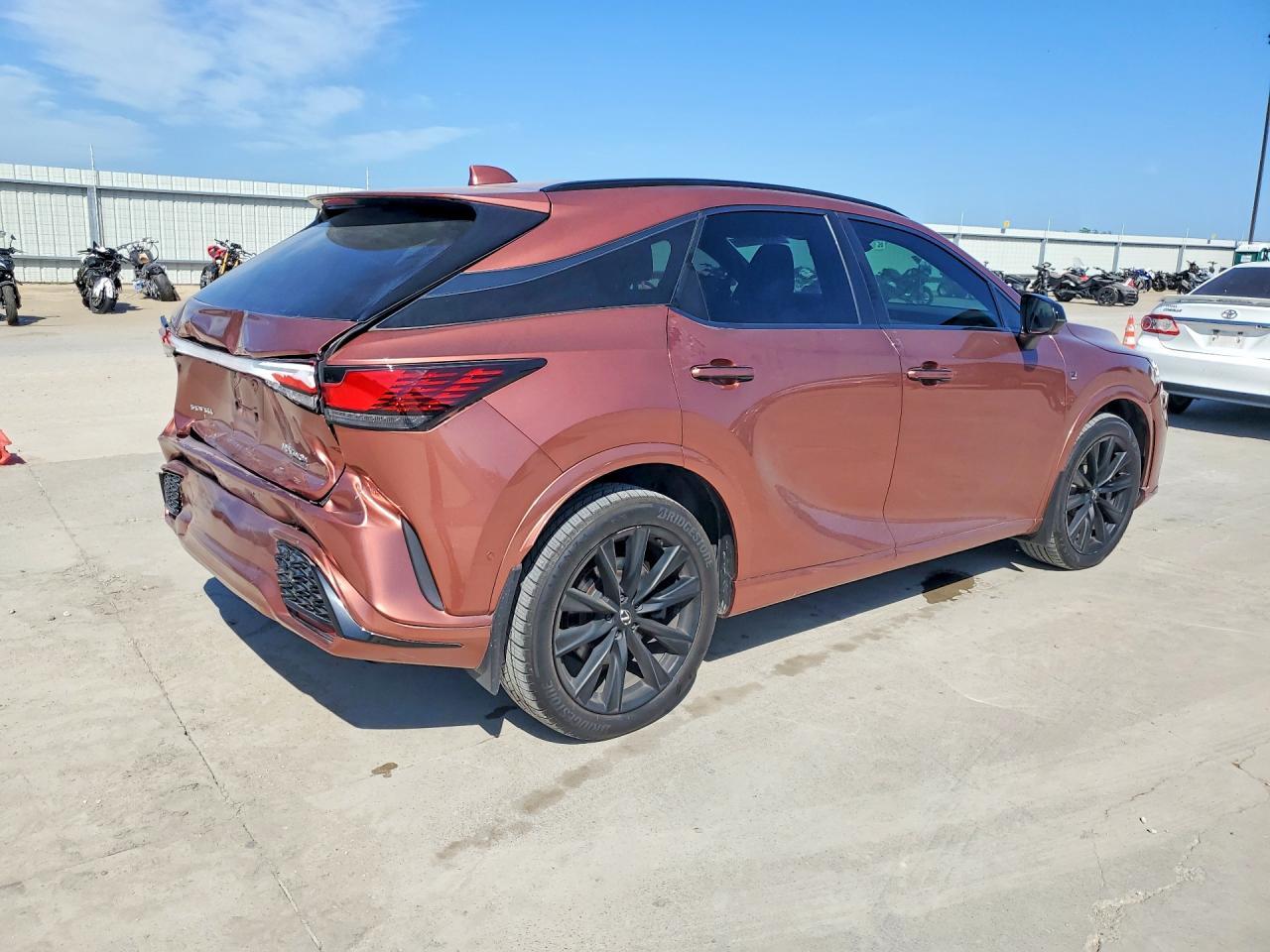 2024 Lexus Rx 500H F Sport - Image 3