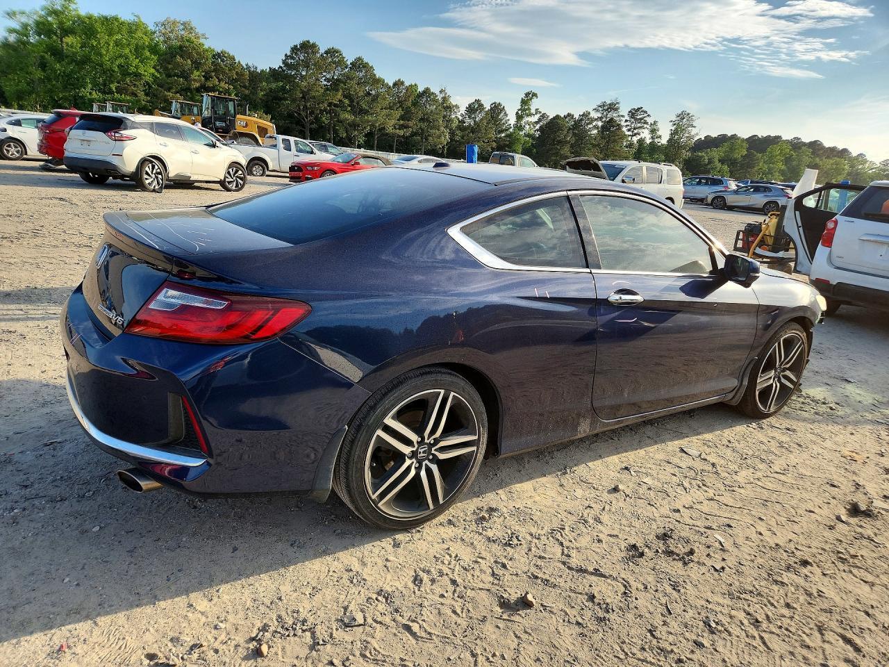 2016 Honda Accord Touring - Фото 3