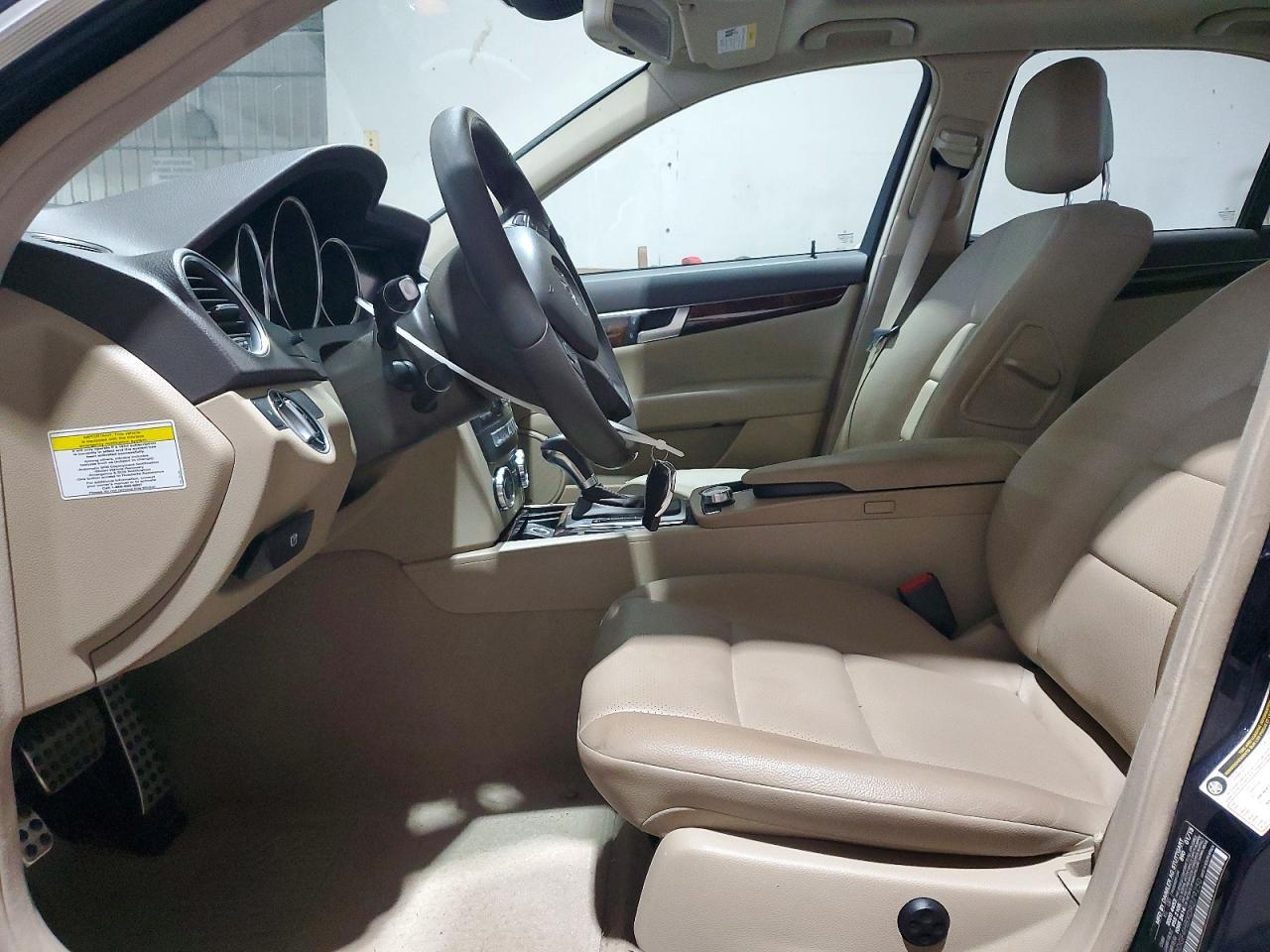 2013 Mercedes-Benz C 250 - Image 7