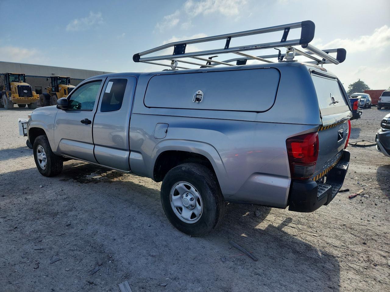 2020 Toyota Tacoma Sr - Фото 2