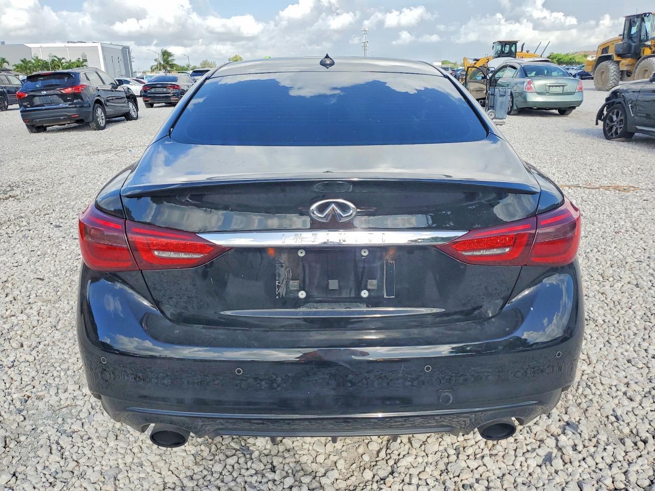 2018 Infiniti Q50 3.0T Luxe - Image 6