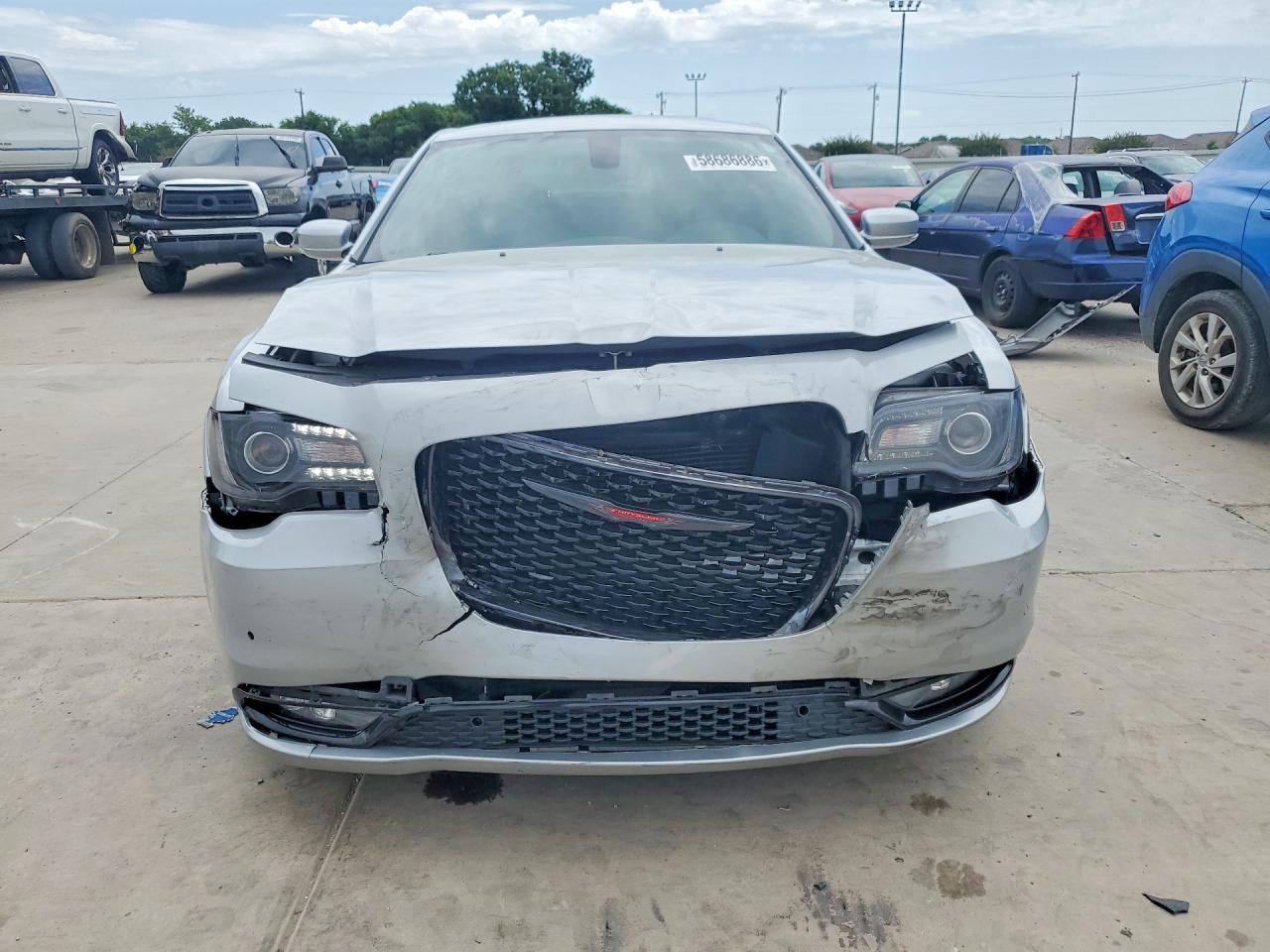 2023 Chrysler 300 S - Фото 5