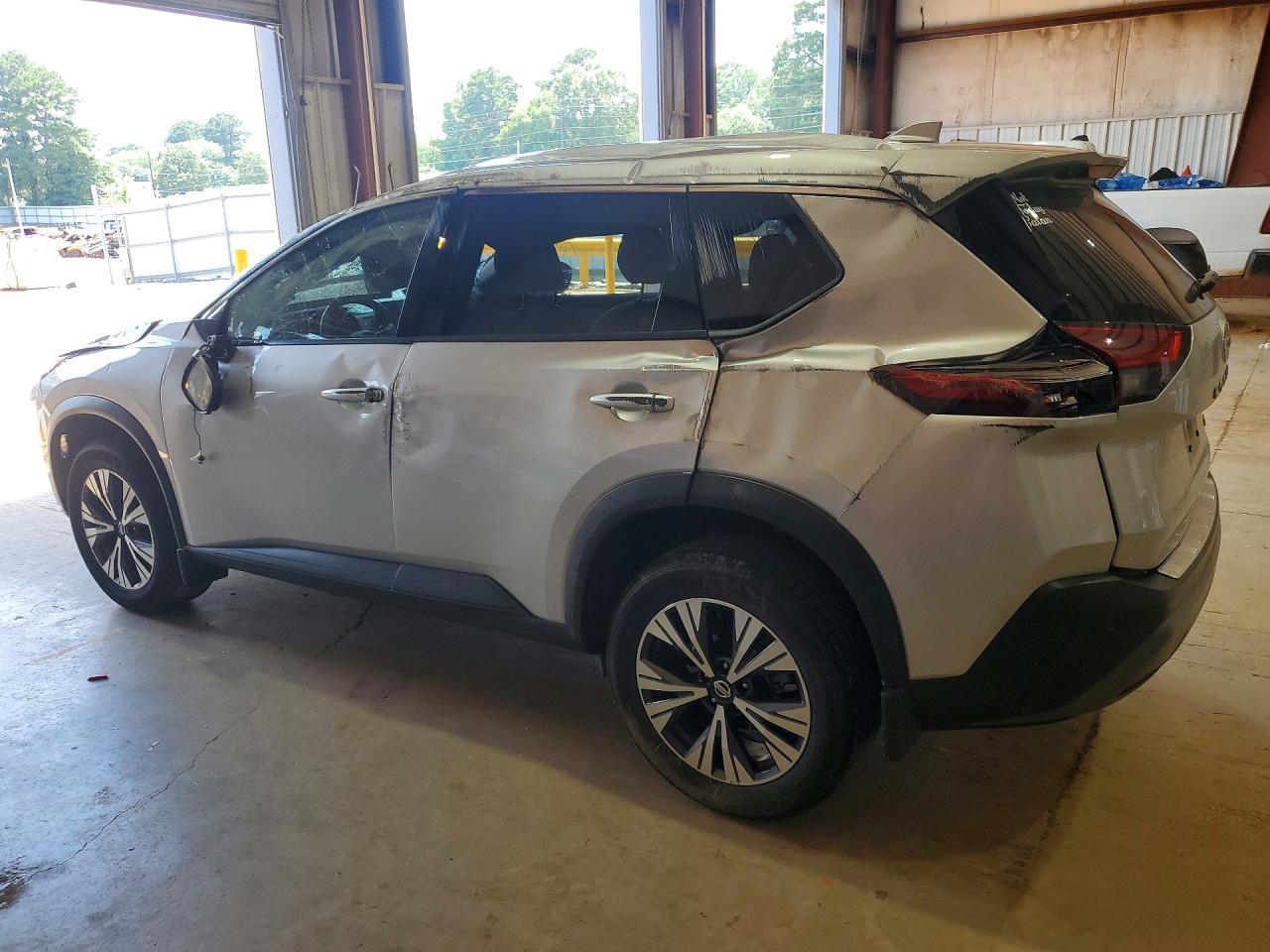 2021 Nissan Rogue Sv - Image 2