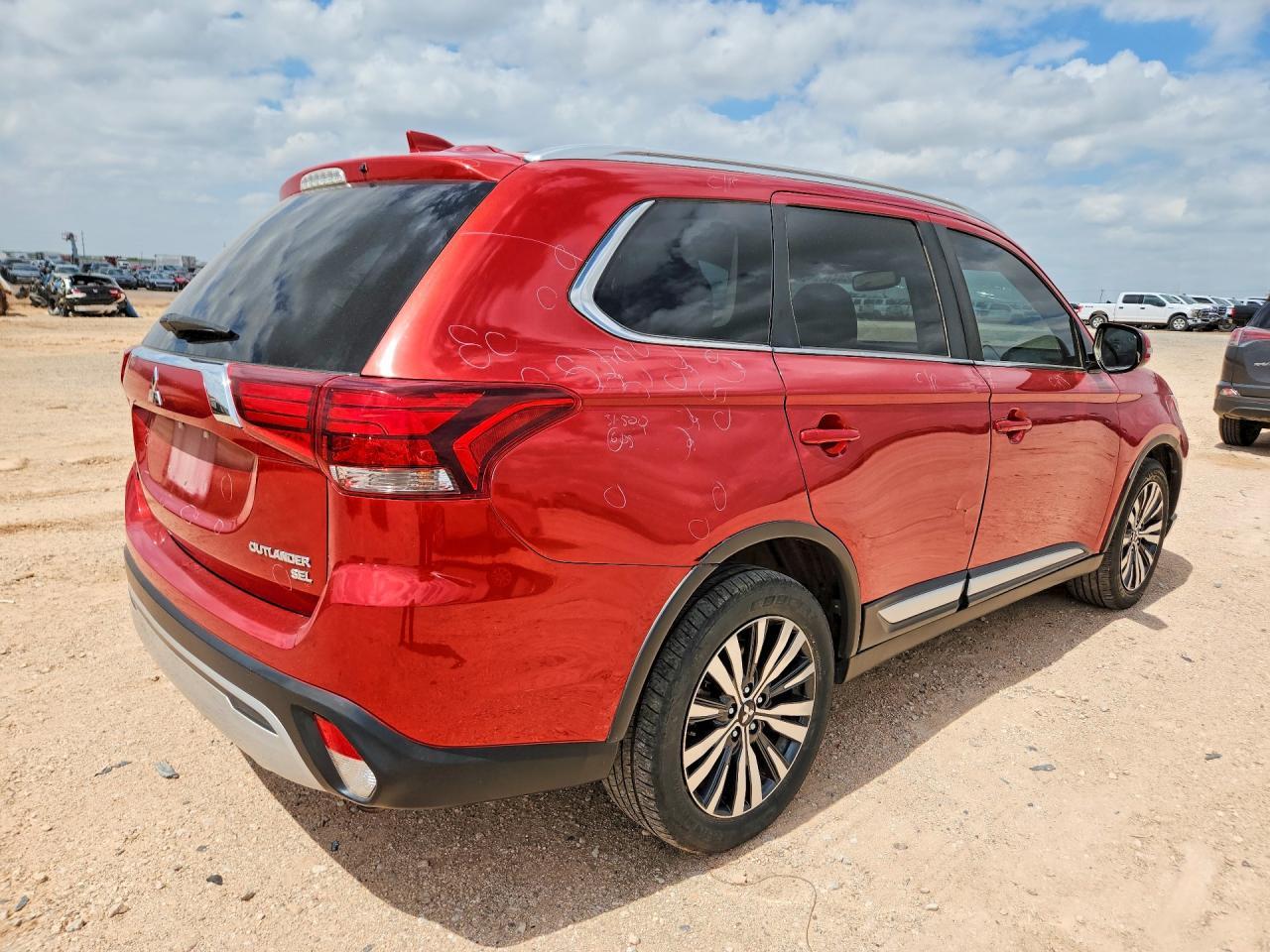2019 Mitsubishi Outlander Se - Image 3